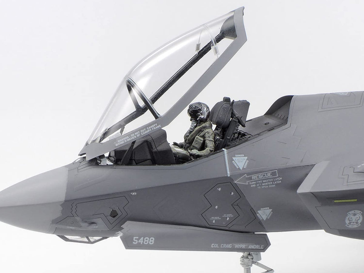 1:72 F-35A Lightning II Plastic Model Kit K793