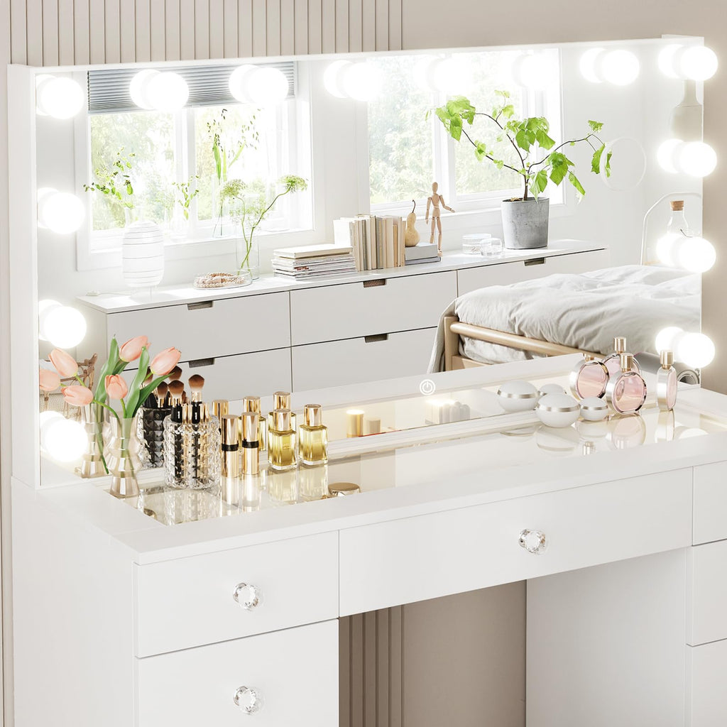 Vanity with Lighted Mirror I6772