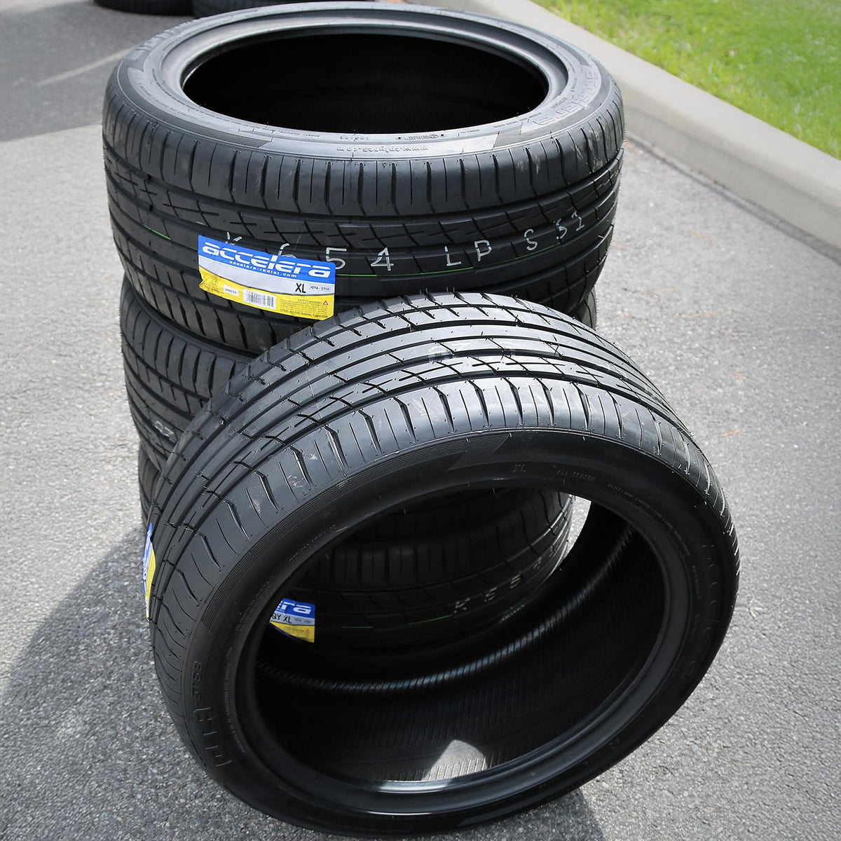 275/55R20 117V All Season XL Tire L37287