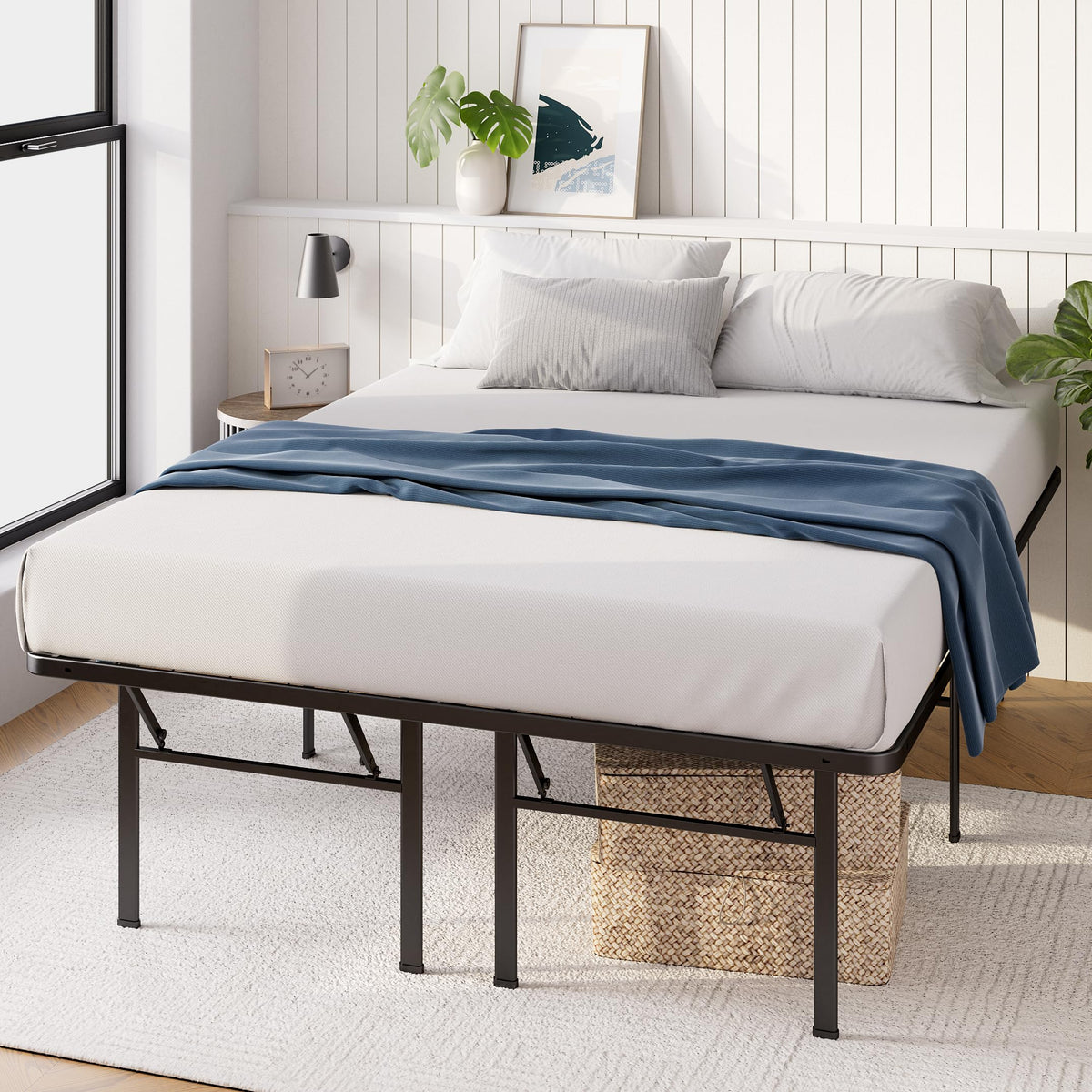 Queen Black Platform Bed Frame X976507