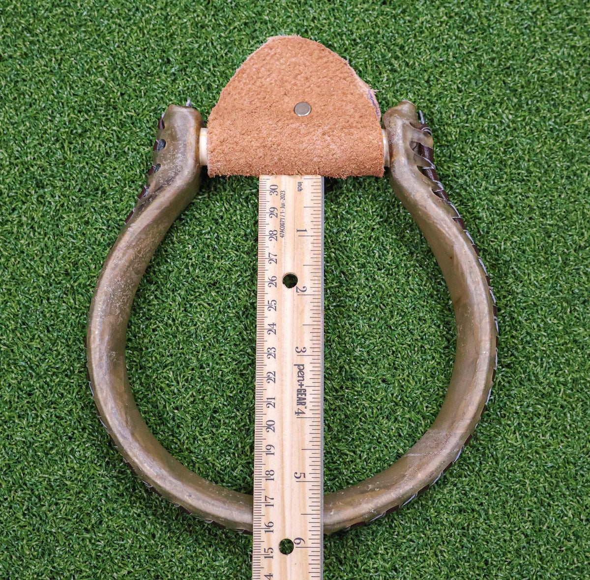 Oxbow Round Metal Western Stirrups R438693