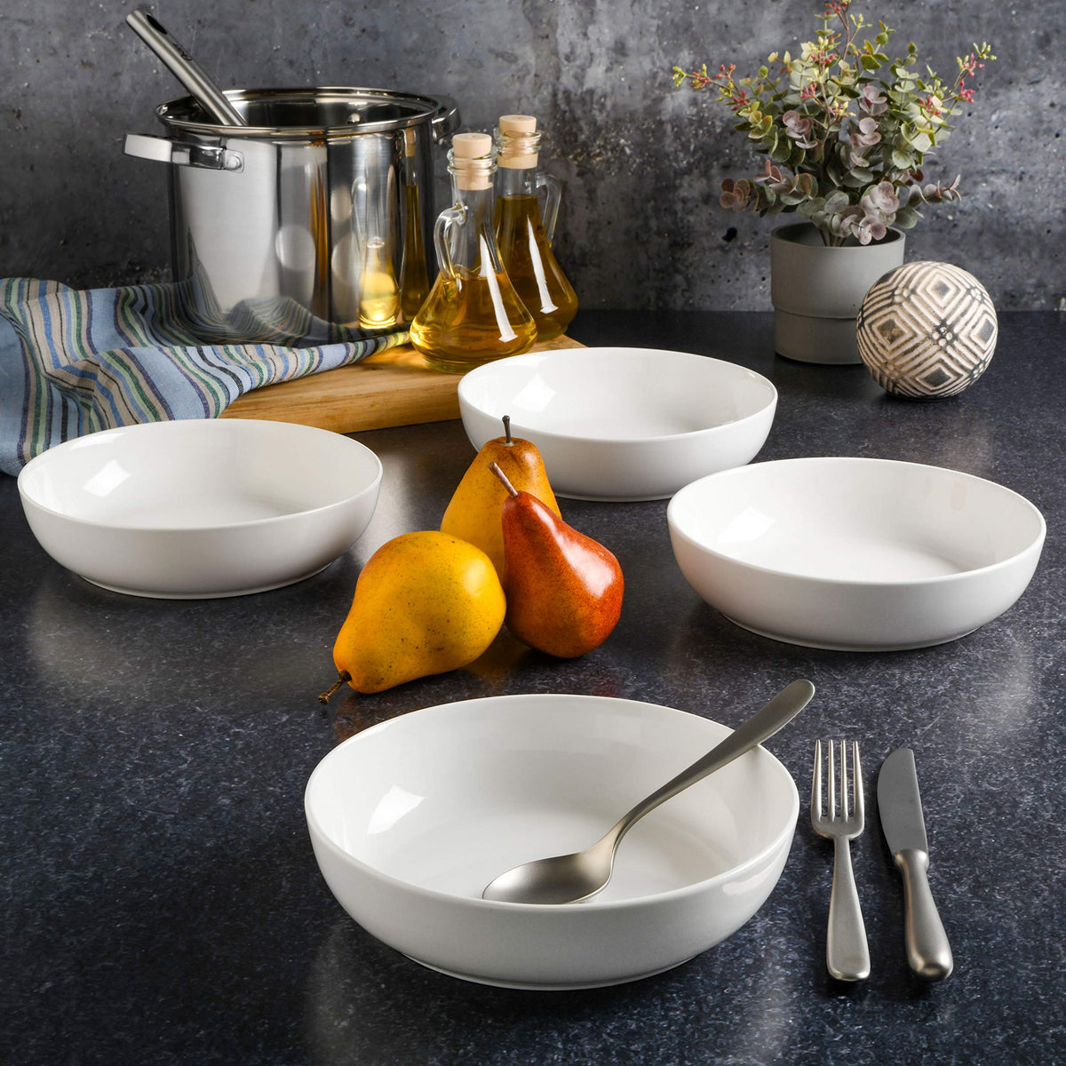 4-Piece 41oz Porcelain Ceramic Salad Bowls Set White W2749